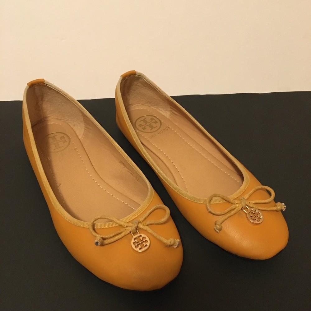 Tory Burch  Chelsea Flat Size 6.5 Yellow/Gold